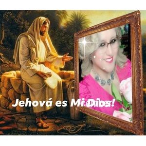 Meet your Posher, Leonor